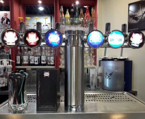 Le Crystal Bar Brasserie Lorient Pompes A Bieres
